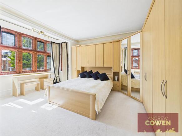 2 bed Apartment for sale Image 9