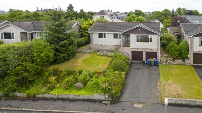 35_ANNE_CRESCENT_LENZIE_004.JPG