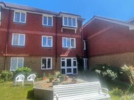 16, Allingham Court, Summers Road, Farncombe, Godalming GU7 3AW