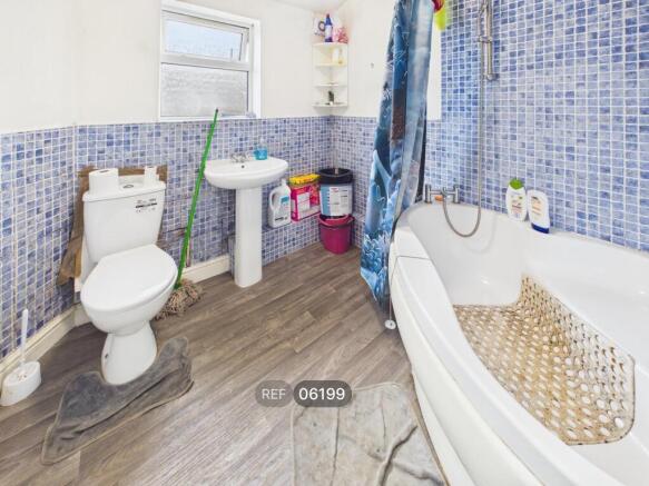 2 bed Terraced to rent Image 12