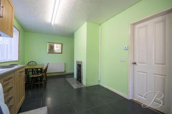 [] - 25 Mount Crescent_0435-HDR.jpg