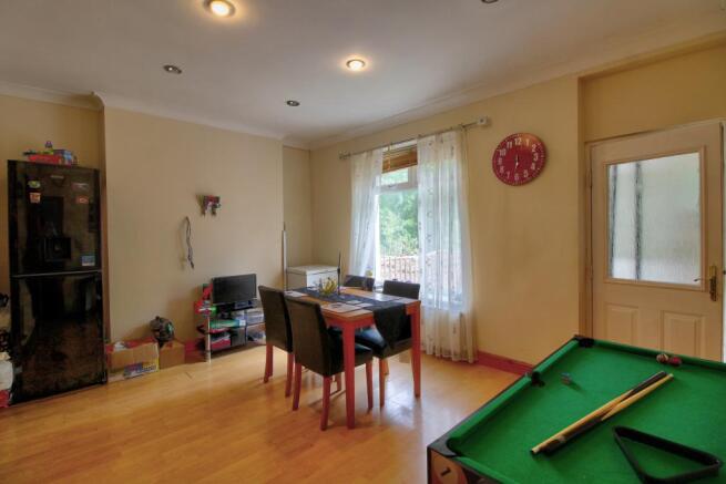 IMG_3052_3_4_Interior 4