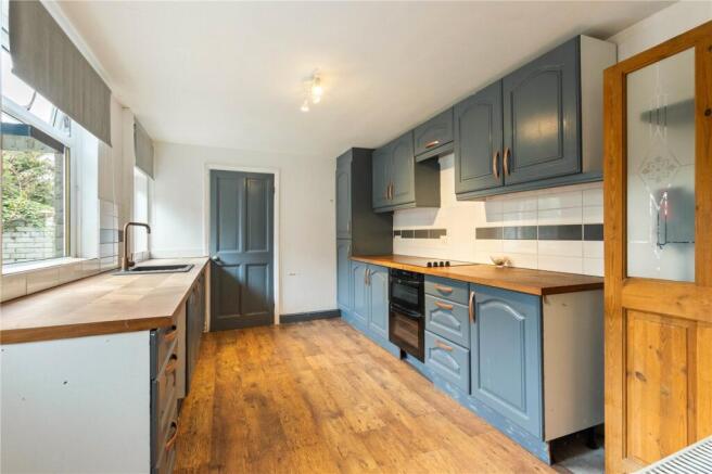 3 bed Semi-Detached for sale Image 8
