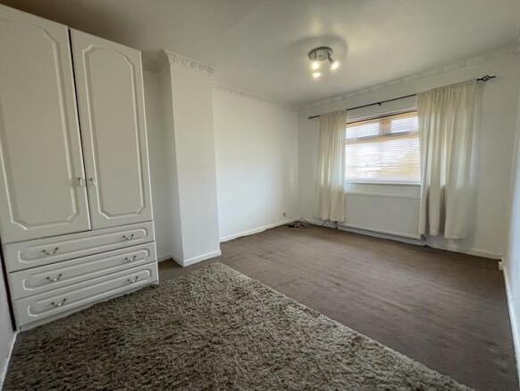 3 bed Terraced to rent Image 8
