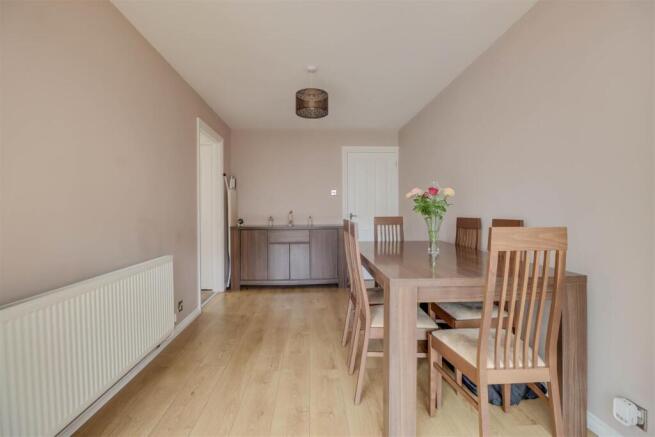 11 SUDBROOK CLOSE INSIDE-8.jpg