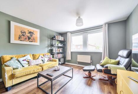 Brighton Road, Redhill, Surrey, RH1