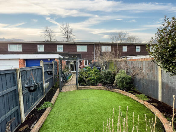 30 Dunoon Mead - Rear
