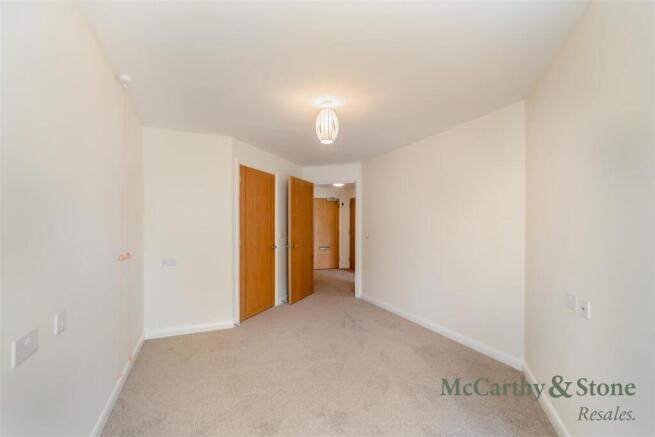 1 bed Apartment for sale Image 11