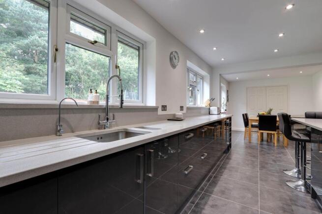 Kitchen / Dining Room