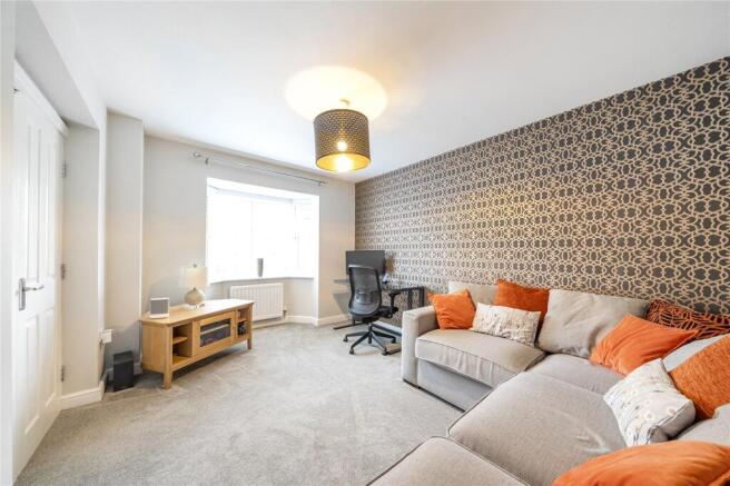 5 bed Detached for sale Image 4
