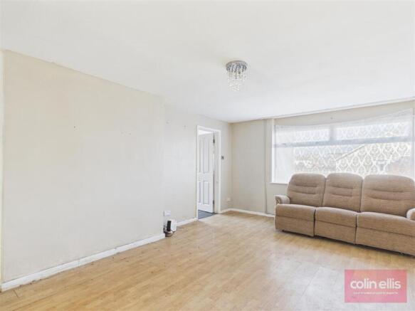 3 bed Semi-Detached Bungalow for sale Image 5