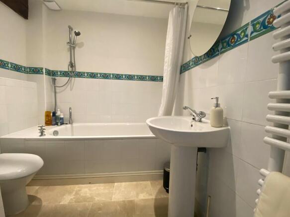 Photo 10