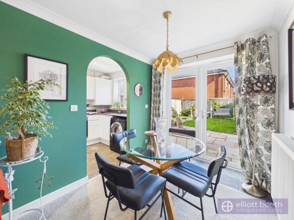 Open Plan Dining ...