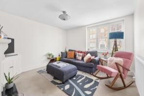 37, Hungerford Court, Frogmore, London SW18 1HL