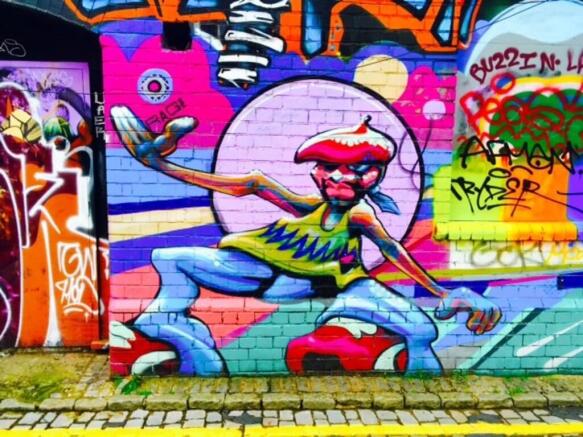 UP BRISTOL - 0117...