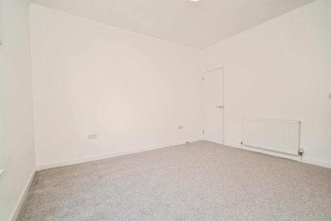 3 bed Semi-Detached for sale Image 11