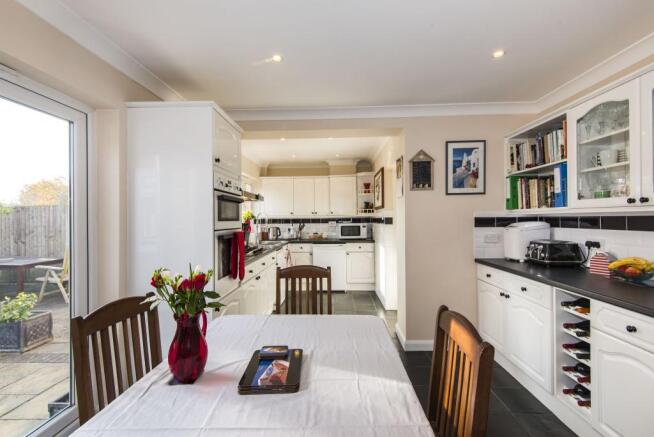 Kitchen/Dining room