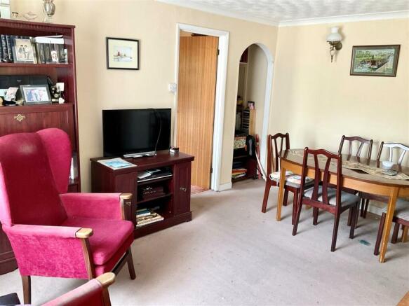 Dining Room 2.jpg