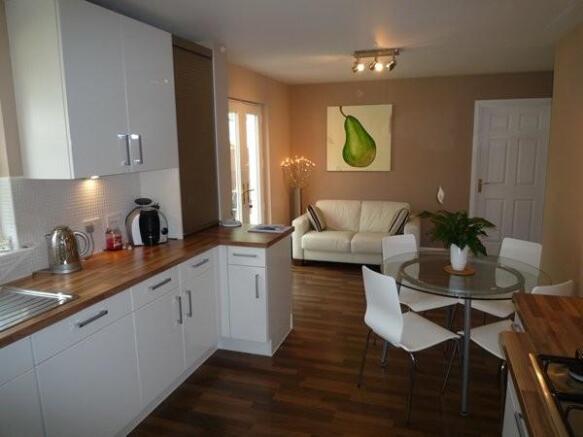 KITCHEN/DINER