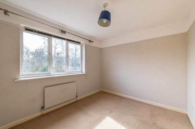 Lowry Close, Erith photo 4