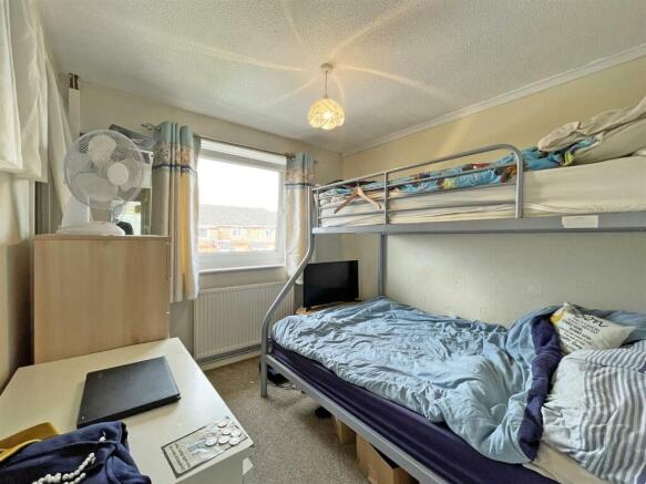 Welland Gardens 11 - Bed 2.jpg