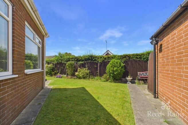 3 bed Semi-Detached for sale Image 12