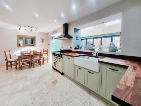 Kitchen / Diner