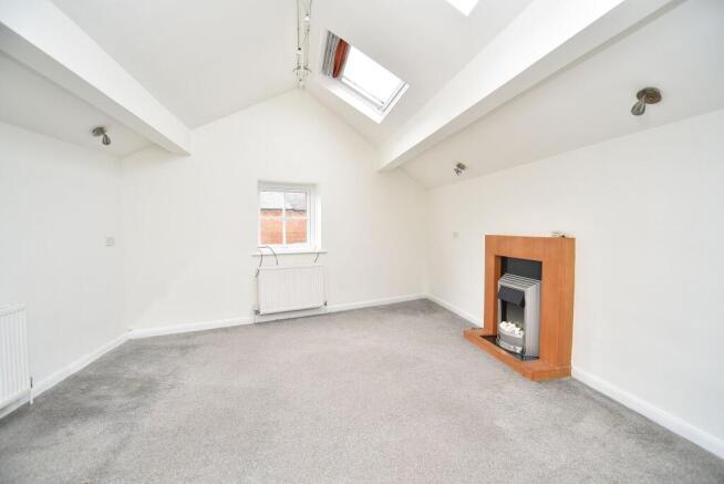 2 bed Detached for sale Image 10