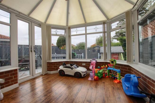 3 bed Semi-Detached for sale Image 5