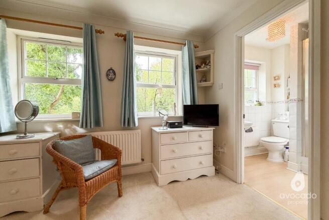 Barker Close, Arborfield, RG2 photo 4
