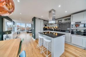 28, Pavilions, Windsor SL4 5GE