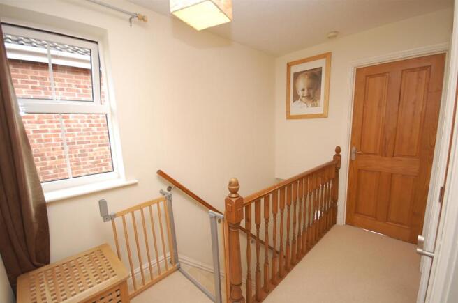 FIRST FLOOR LANDING