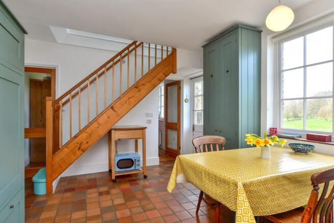 Kitchen/ Breakfast Room