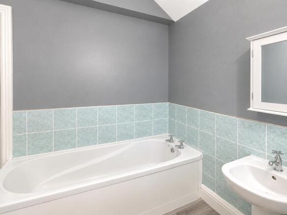 2 bed Terraced for sale Image 5