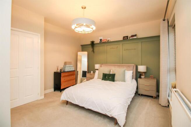 2 bed Town House for sale Image 12