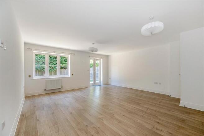 Sitting/Dining Room