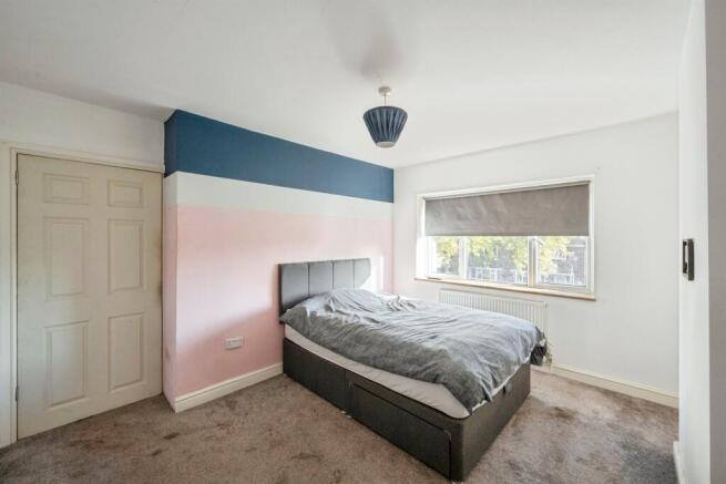 3 bed Semi-Detached for sale Image 9