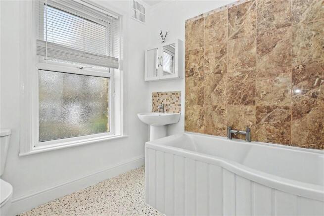 2 bed Terraced for sale Image 6