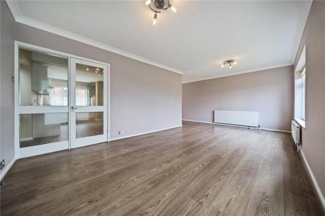 4 bed Semi-Detached for sale Image 4