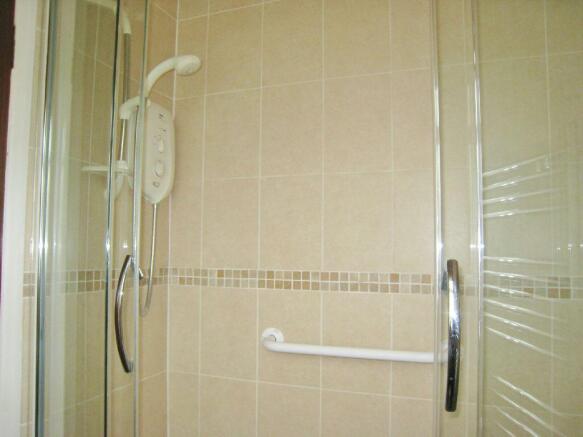 Bathroom photo 2