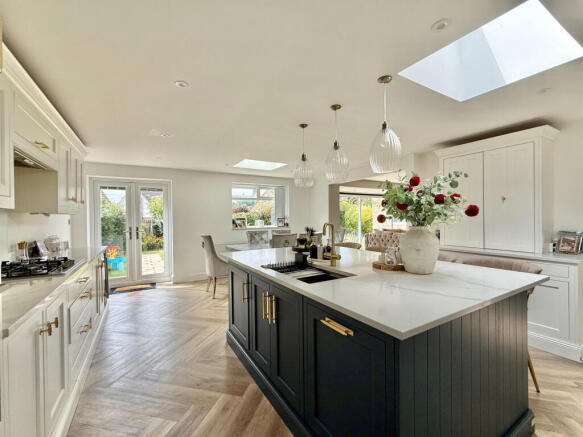 3 bed Detached Bungalow for sale Image 7