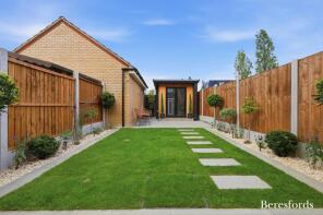 23, Nightingale Crescent, Harold Wood, Romford RM3 0GD