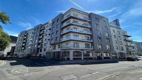 Royal Crescent Road, Royal Crescent Apartments, SO14