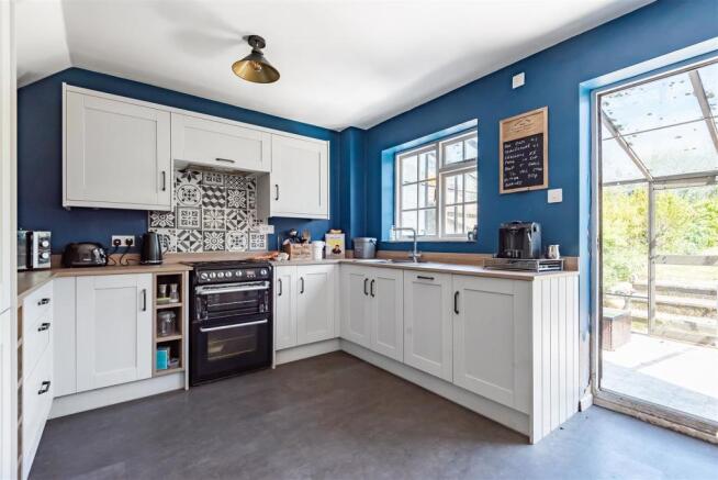 7 Pykes Down Kitchen.jpg