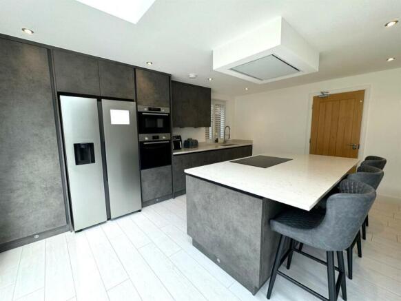 Kitchen 3.jpg