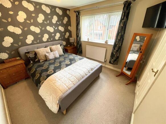 Bedroom 1,.1.jpg