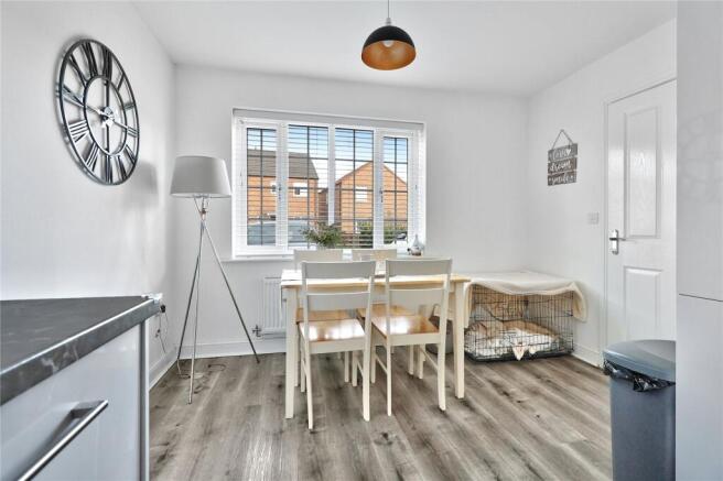 3 bed Semi-Detached for sale Image 4