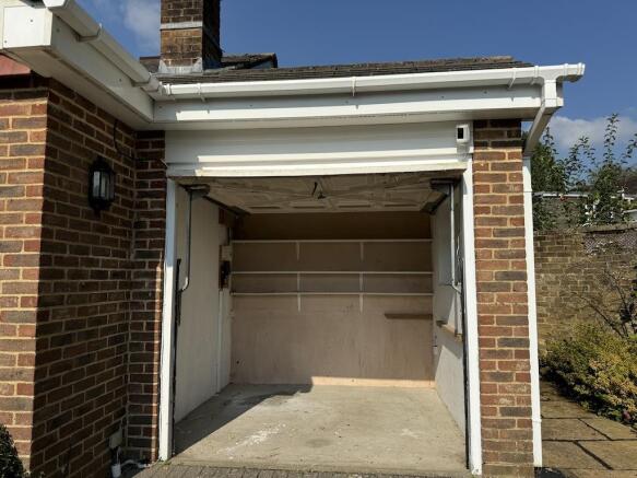 29 - Garage.jpg