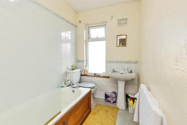 2 bed Terraced for sale Image 7