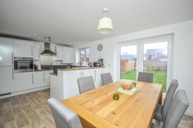 KITCHEN DINING ROOM